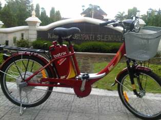 My Betrix The Ice in Front of Sleman Regent's Office My Betrix The Ice in Front of Sleman Regent's Office